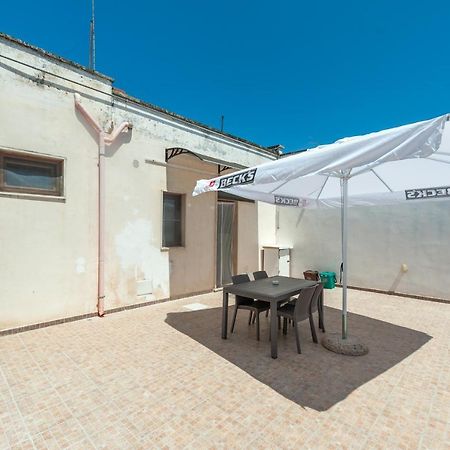 Casa Vacanze Petra Squinzano Luaran gambar