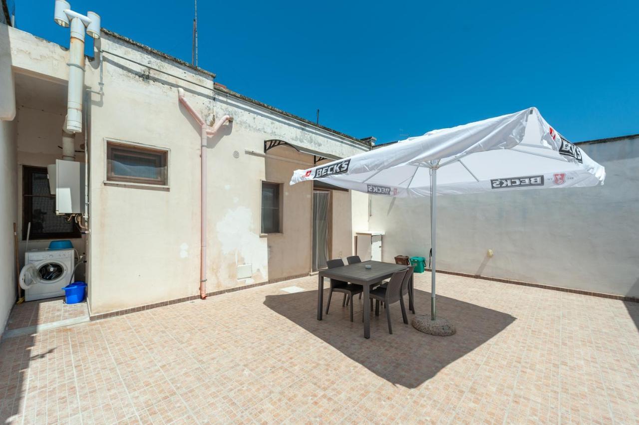 Casa Vacanze Petra Squinzano Luaran gambar