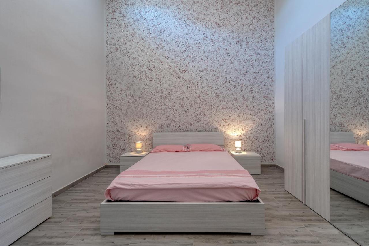 Casa Vacanze Petra Squinzano Luaran gambar